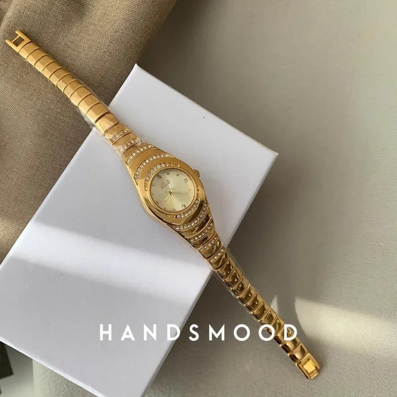 Small Gold Watch Light Luxury Exquisite Diamond Design Sense Strap Fashion Watch for Women
