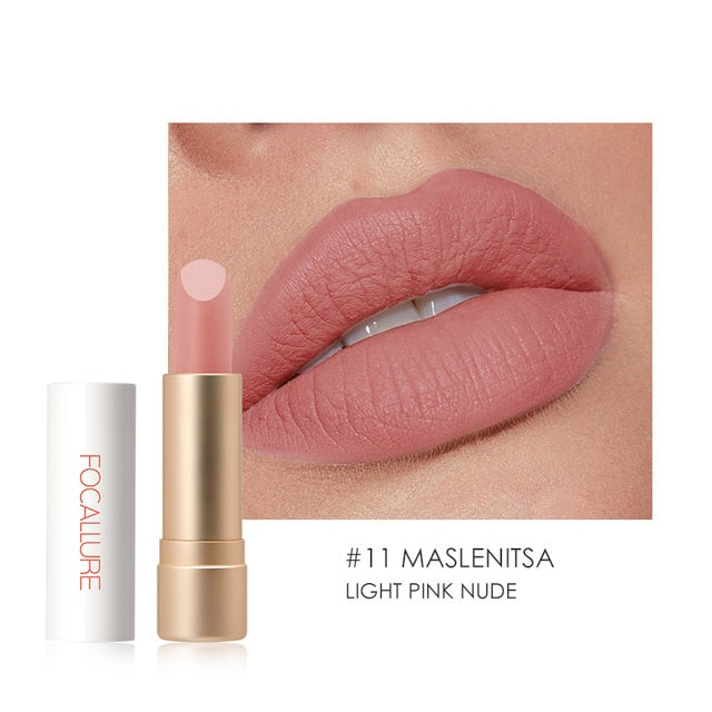 FOCALLURE powder feels dull, lipstick, moisturizing,  and lasting lipstick.