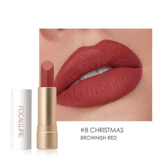 FOCALLURE powder feels dull, lipstick, moisturizing,  and lasting lipstick.