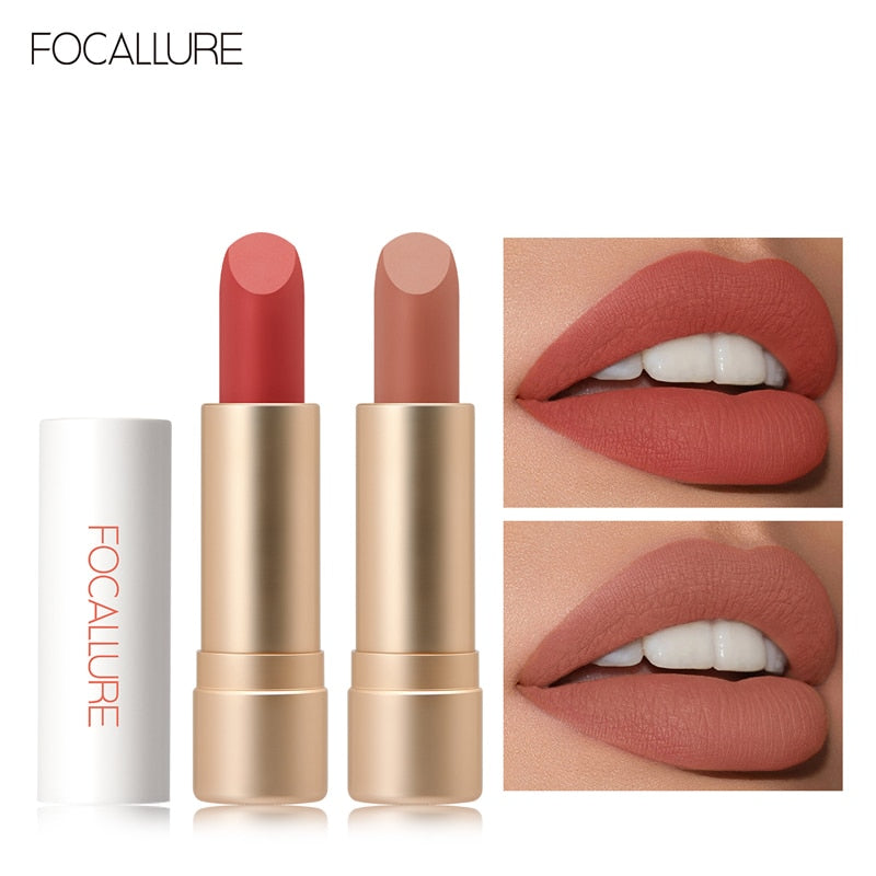 FOCALLURE powder feels dull, lipstick, moisturizing,  and lasting lipstick.