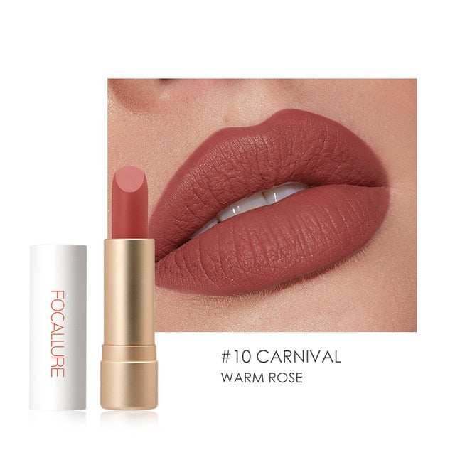 FOCALLURE powder feels dull, lipstick, moisturizing,  and lasting lipstick.