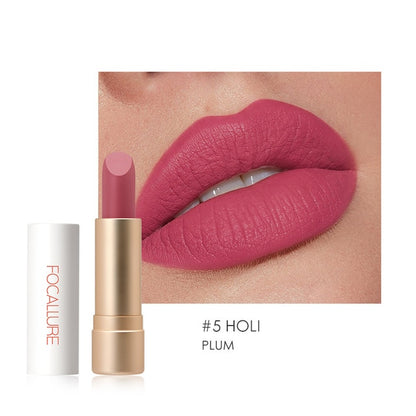 FOCALLURE powder feels dull, lipstick, moisturizing,  and lasting lipstick.