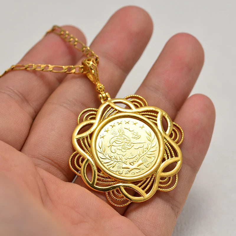 annayoyo Gold coin necklace pendant Jewelry for Women Necklace Gold Color Pendant