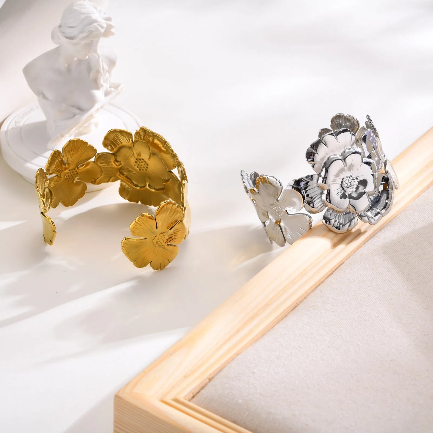 Stainless Steel Cuff Bracelet,Exquisite Classic Flower Pattern Openning Bangles Bracelet for Women,Exaggerate Hand Ornament
