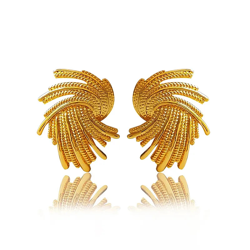 New Irregular Metal Twist Big Clip Earrings Unique Gold Color Punk Non Pierced Drop Earrings Women Jewelry Brincos