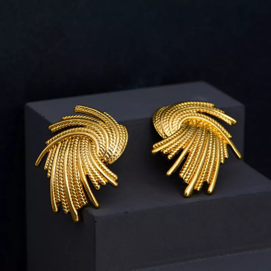 New Irregular Metal Twist Big Clip Earrings Unique Gold Color Punk Non Pierced Drop Earrings Women Jewelry Brincos