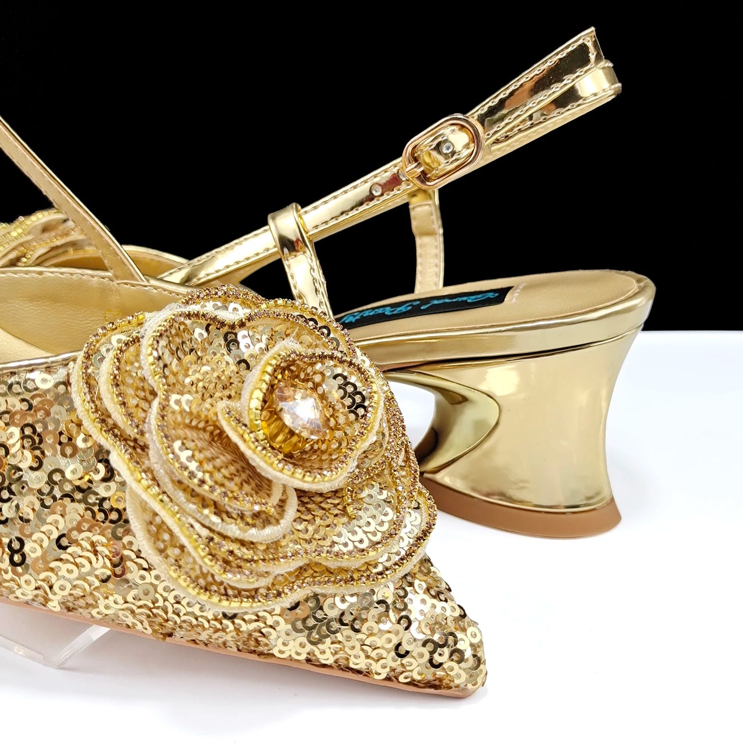 Shiny Gold Color Shoes and Bag Elegant Handbags and Medium Heel Shoes Beautiful Handmade Flowers For Wedding Party