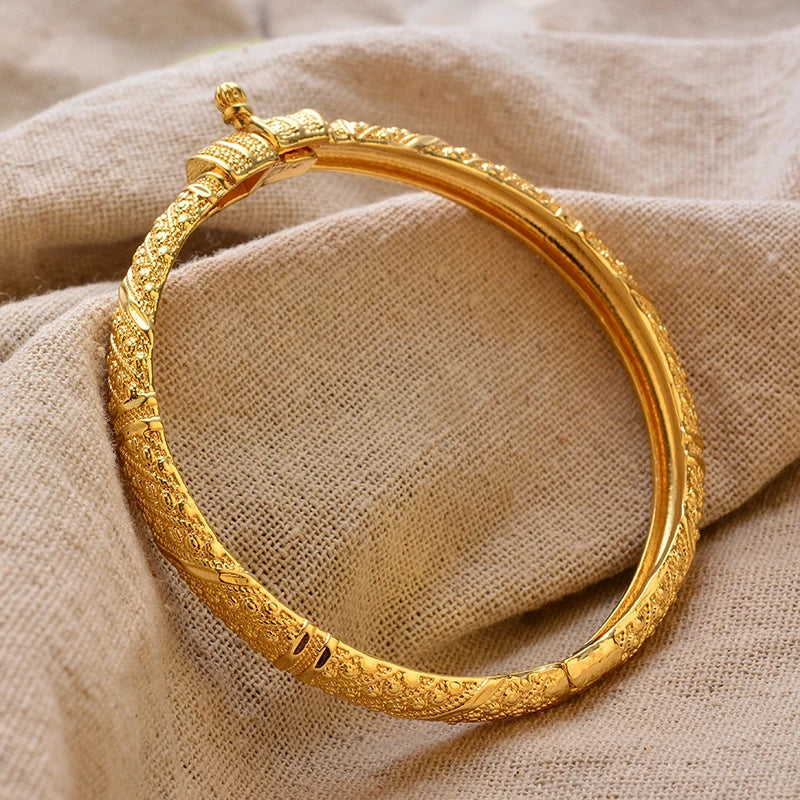Luxury Vintage Gold Plated Bangles For Bridal Wedding Jewelry