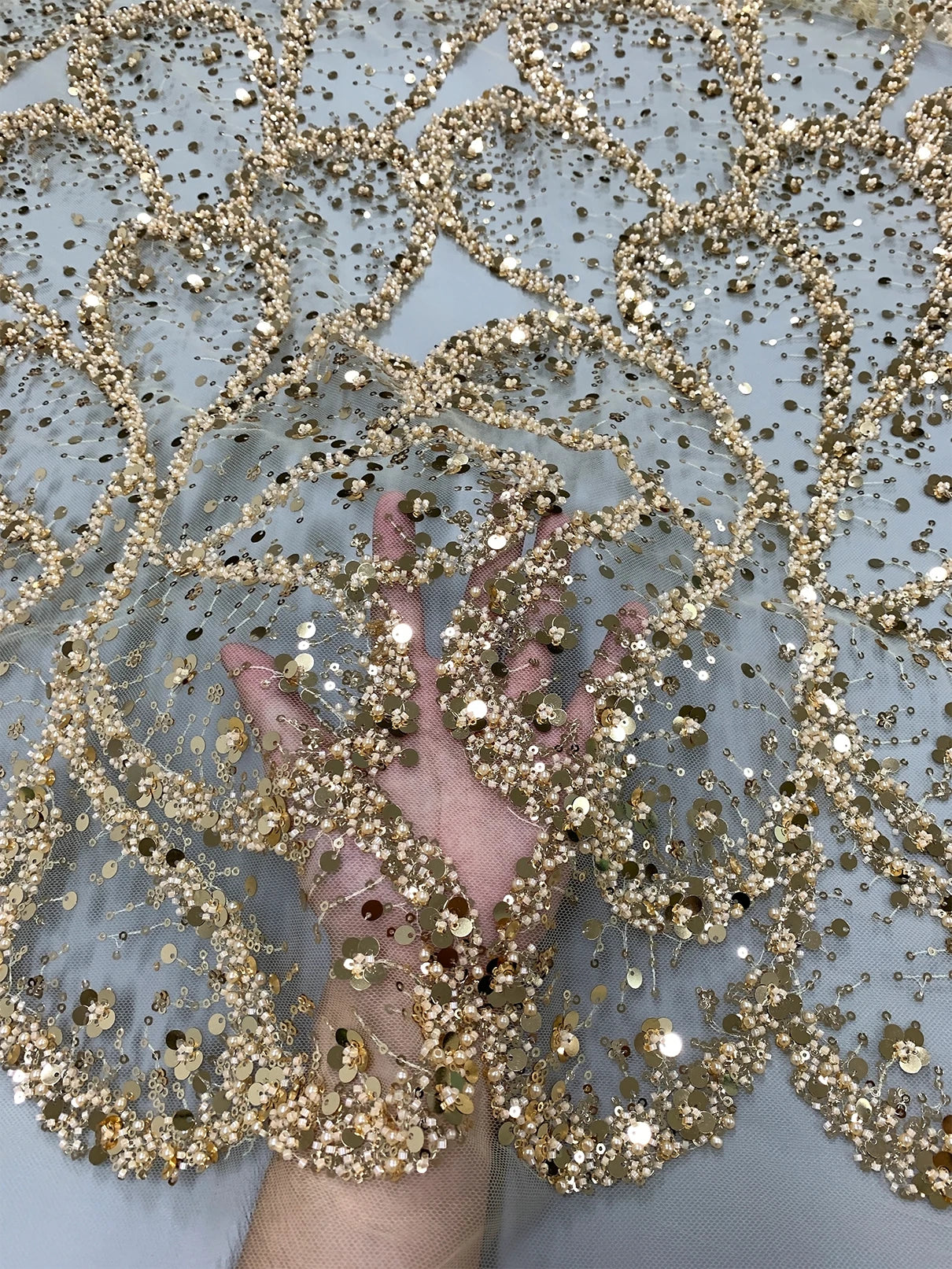 Elegant French Embroidery Heavy Beaded Net Lace Fabric 2024 African Nigerian Tulle Mesh Shiny Sequins Fabric For Wedding Dress