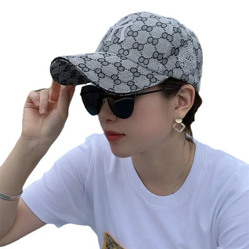 Letter Embroidery Baseball Cap Fashion Men's and Women's Travel Curved Brim Duck Tongue Outdoor Leisure Sunshade Hat Ball Caps