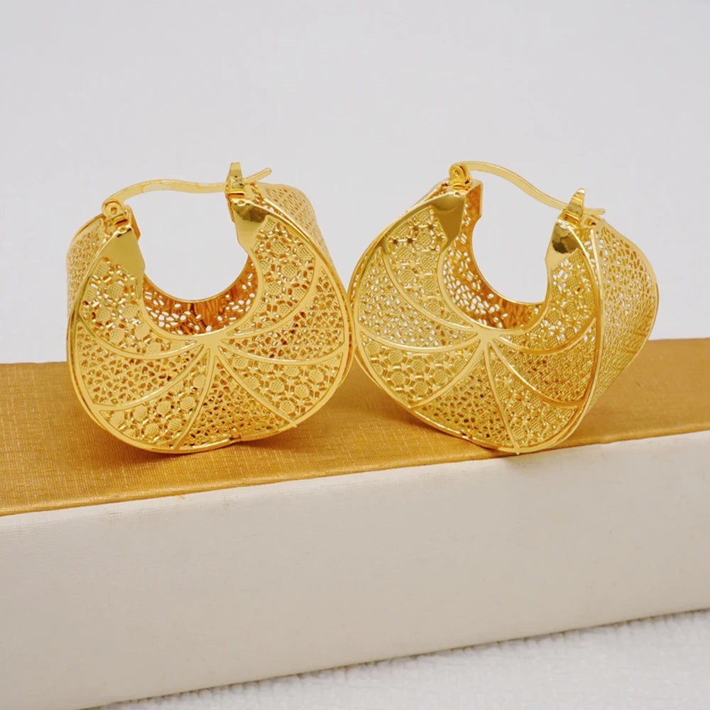 Fashion Dubai Jewelry Sets Gold Color Pendant Copper Classic Earrings Necklace For Women Daily Wear Party Anniversary Gifts