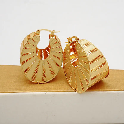 Fashion Dubai Jewelry Sets Gold Color Pendant Copper Classic Earrings Necklace For Women Daily Wear Party Anniversary Gifts