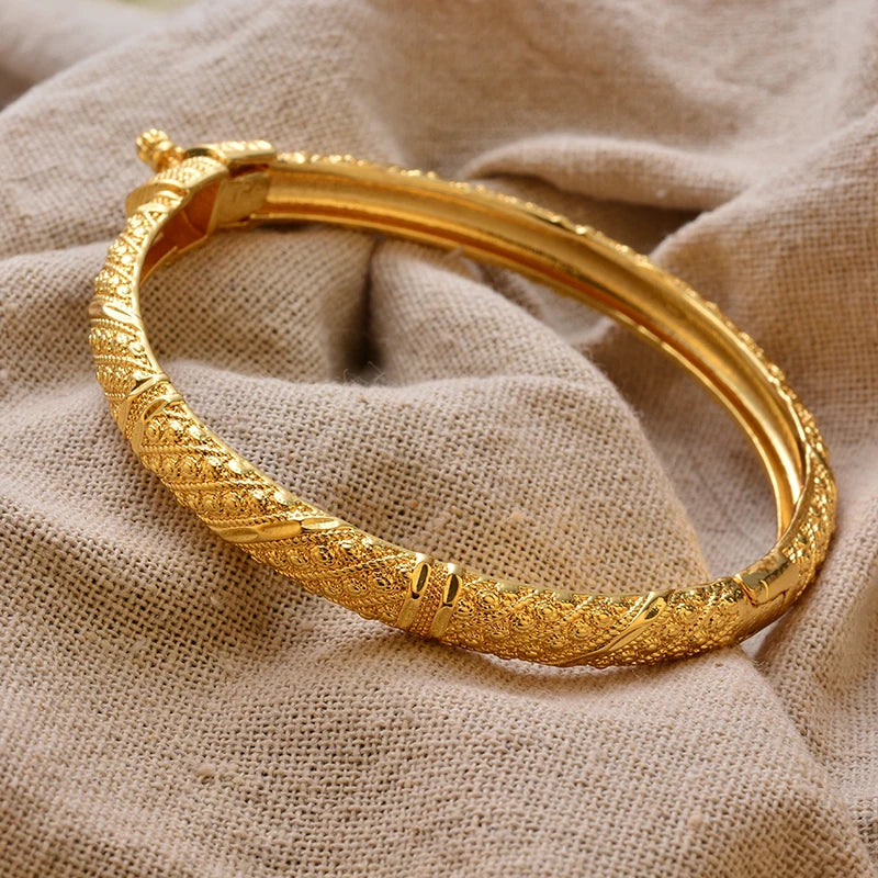 Luxury Vintage Gold Plated Bangles For Bridal Wedding Jewelry