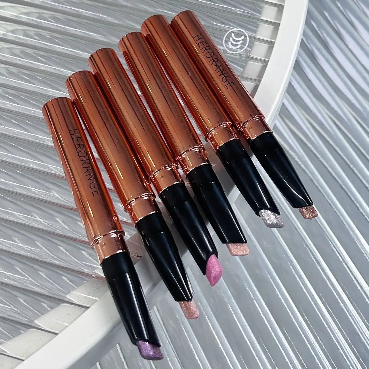 HERORANGEHR Crushed Diamond Ice Diamond Sleeper Silkworm Pen Brightening and Embellishing Eyes for Exquisite Makeup