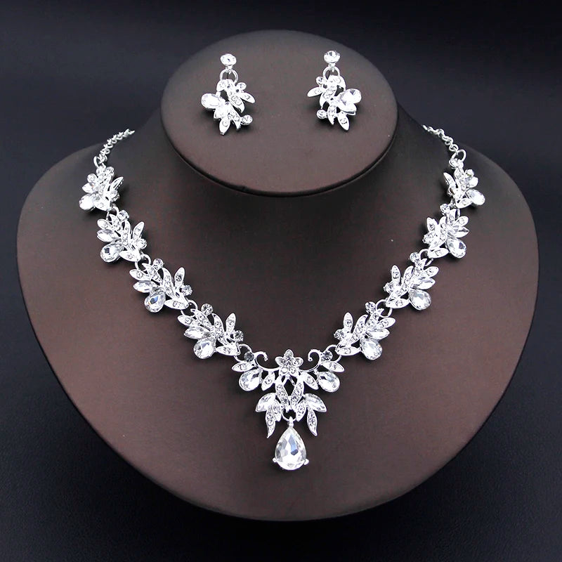 Luxury Fashion Necklace Sets for Women Dangle Earrings Princess Collar Two Piece Set Bride Jewelry Bridal Wedding Accessories