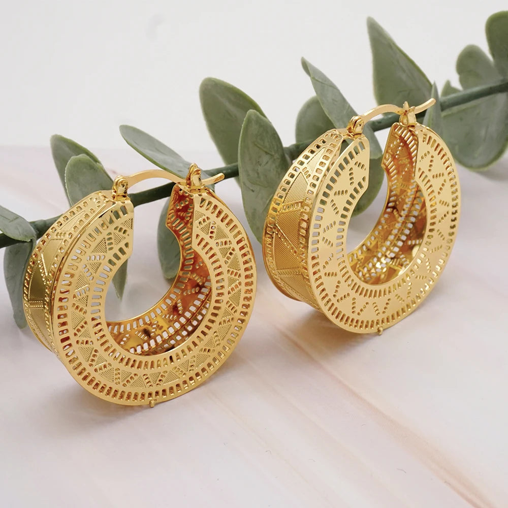 Fashion Dubai Jewelry Sets Gold Color Pendant Copper Classic Earrings Necklace For Women Daily Wear Party Anniversary Gifts