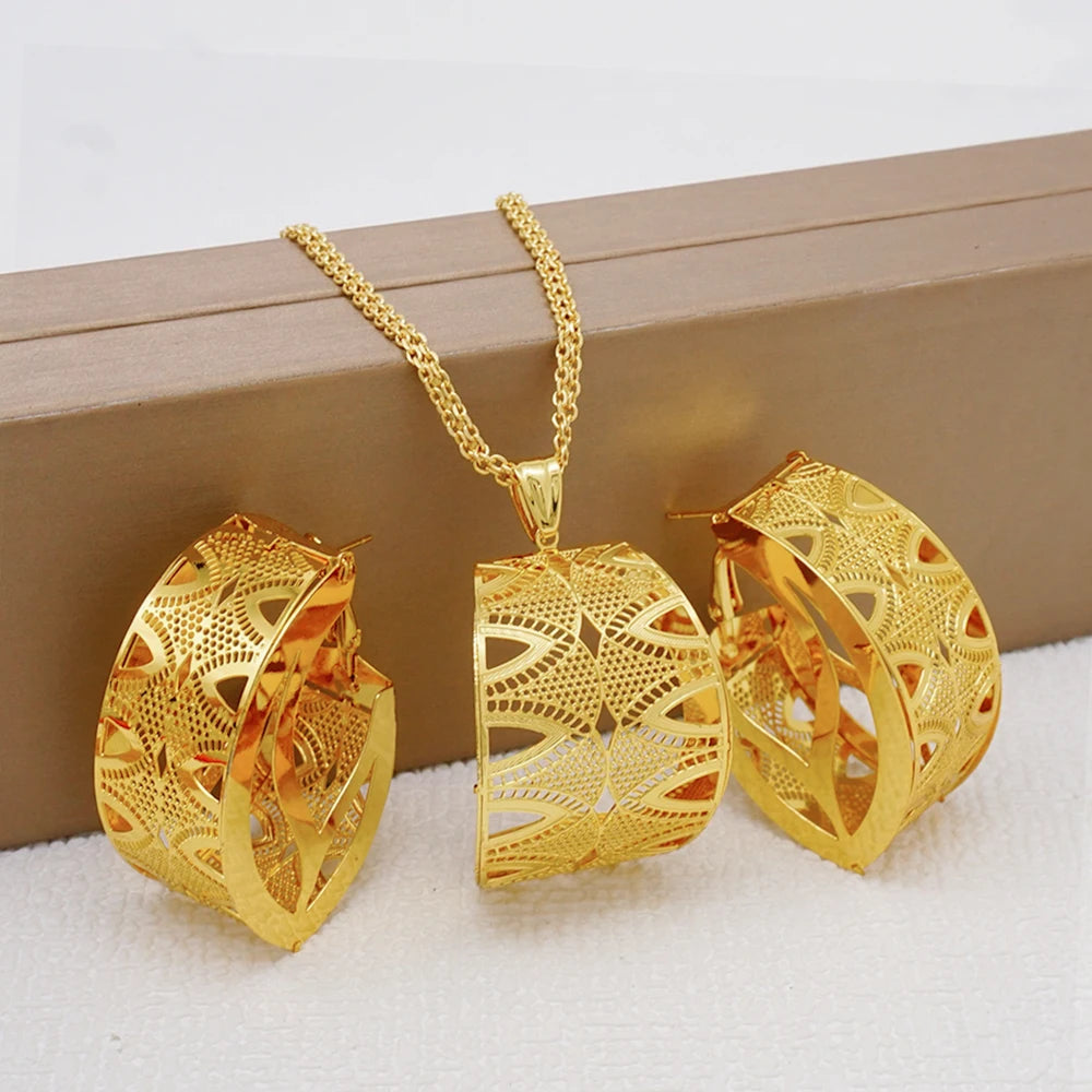 Fashion Dubai Jewelry Sets Gold Color Pendant Copper Classic Earrings Necklace For Women Daily Wear Party Anniversary Gifts