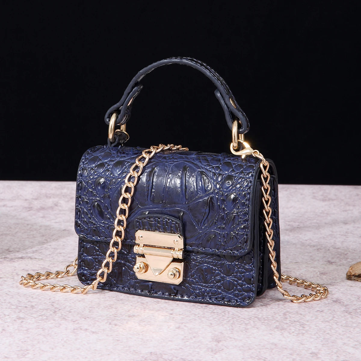 New minimalist and fashionable crocodile pattern solid color gradient commuting convenient shoulder bag