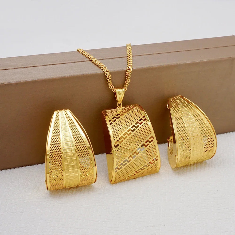 Fashion Dubai Jewelry Sets Gold Color Pendant Copper Classic Earrings Necklace For Women Daily Wear Party Anniversary Gifts