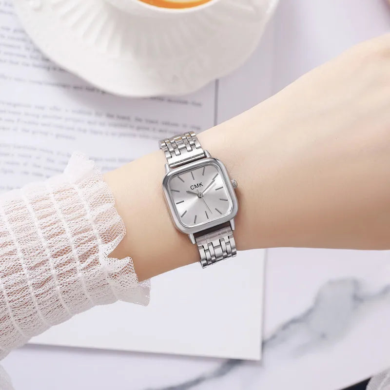 Casual Women Quartz Watch Classic Alloy Strap Wristwatch Square Ladies Watches Simple Clock