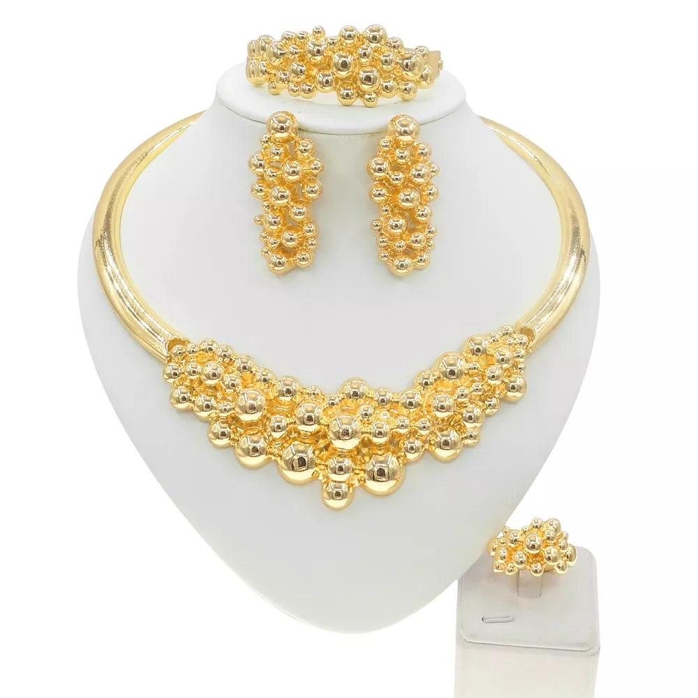 Hug and kiss Fashion Italian Plated Gold Jewelry Set Exquisite Necklace Banquet Party  A Simple Style